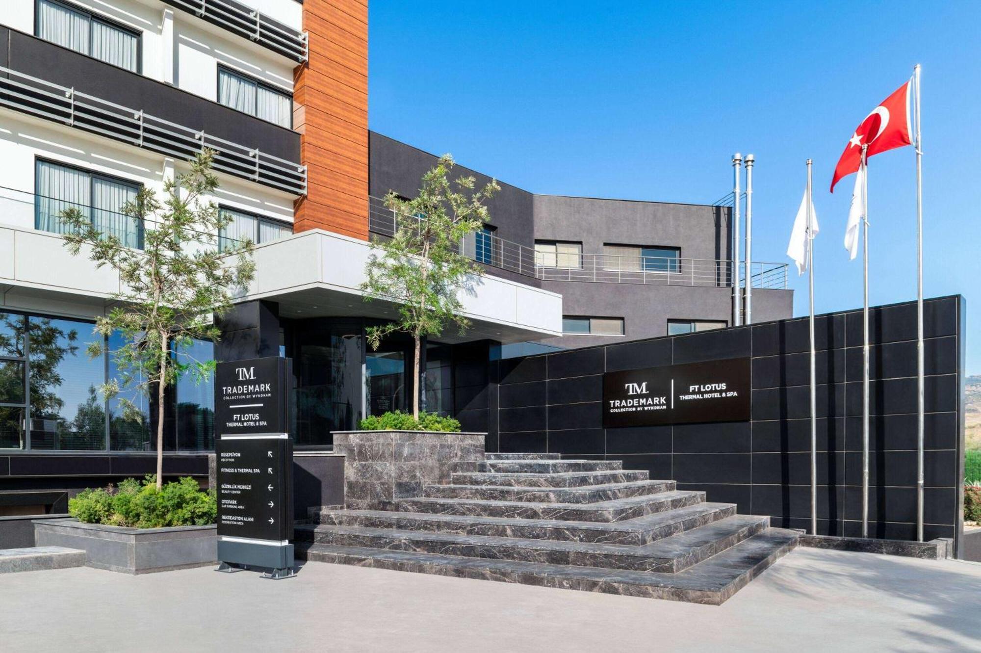 Ft Lotus Thermal Hotel&Spa Trademark Collection By Wyndham Menemen Exteriör bild