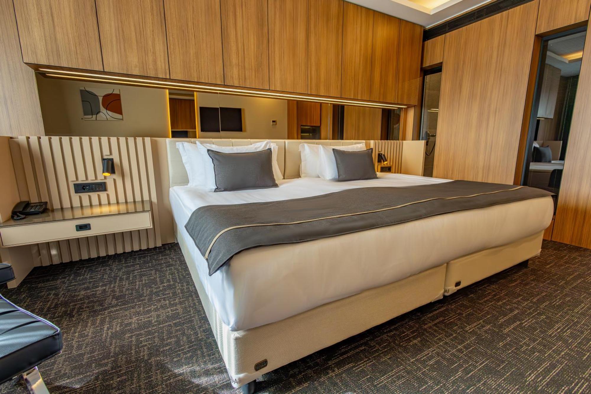 Ft Lotus Thermal Hotel&Spa Trademark Collection By Wyndham Menemen Exteriör bild